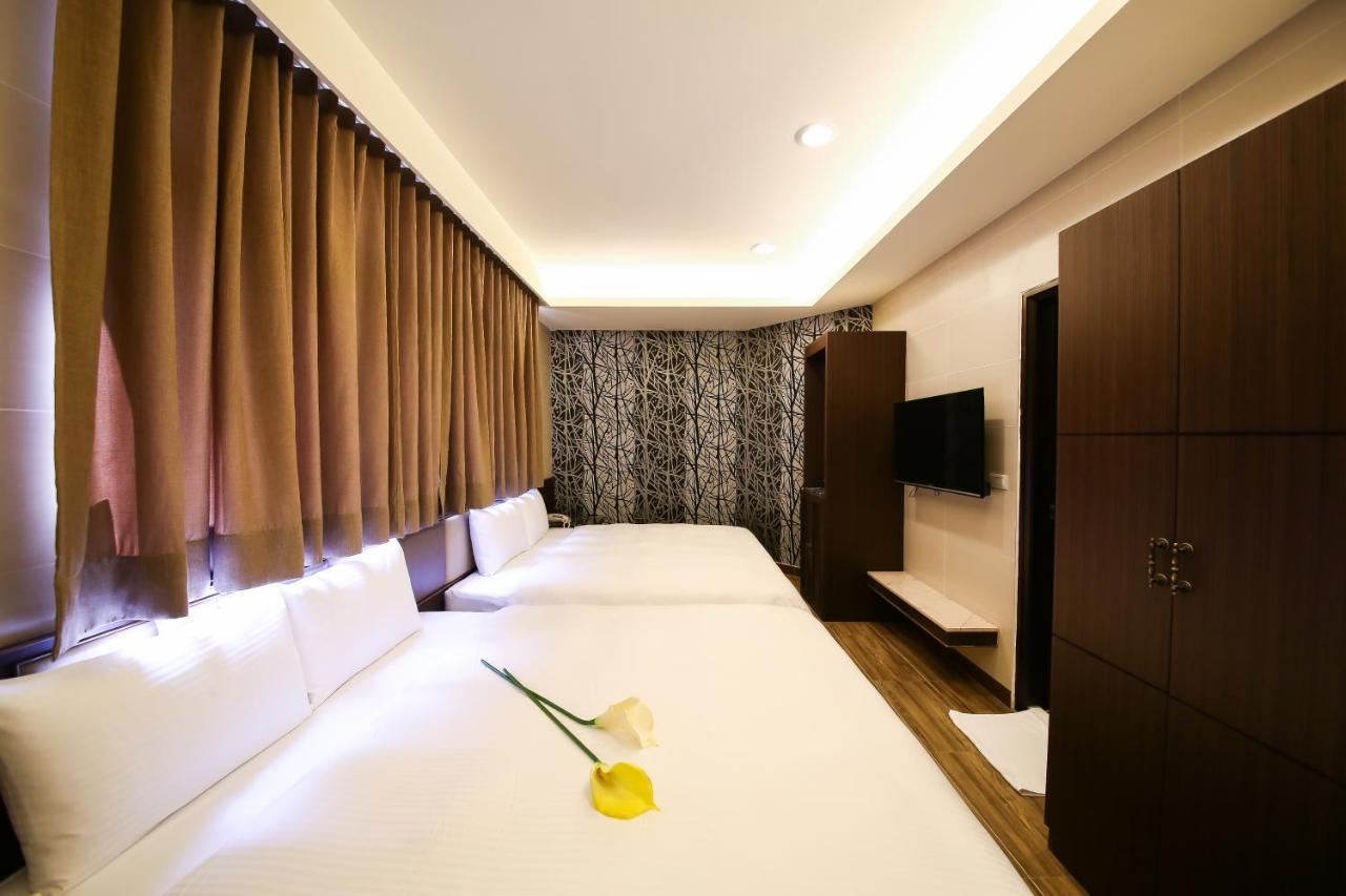 Maple Hotel Second Branch Тайнан Екстериор снимка